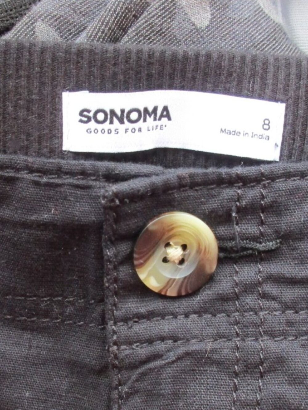 New SONOMA Pants Size 8 Black Cuffed Utility Capri - Picture 11 of 11